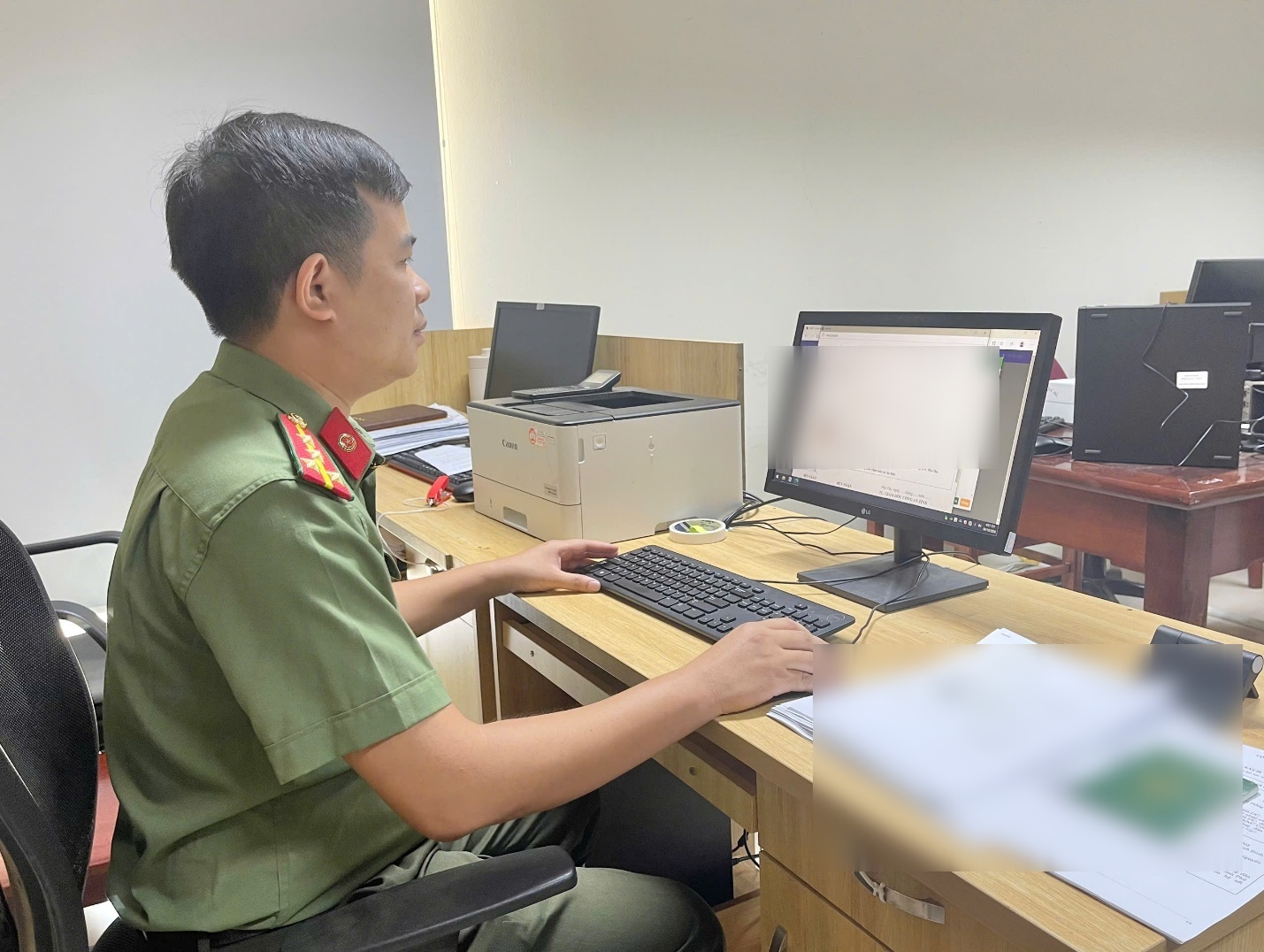 Tất cả những người phẫu thuật thẩm mỹ chú ý thông báo từ công an - Ảnh 1.