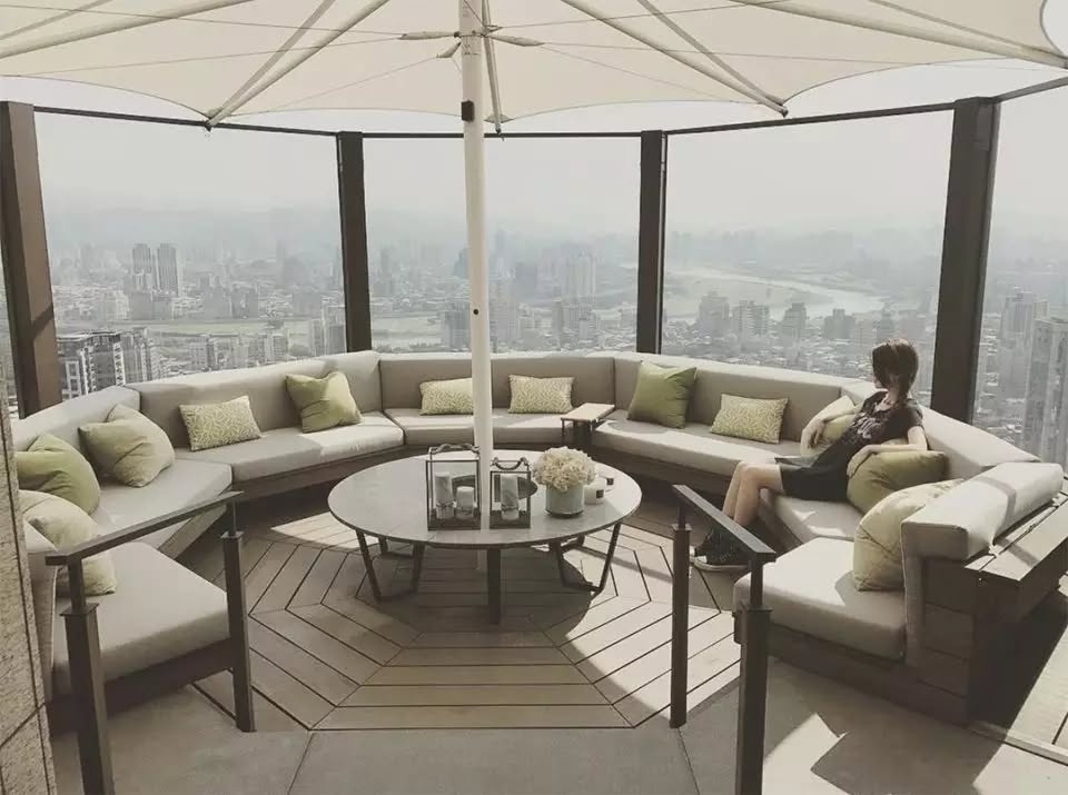 Căn penthouse "không hàng xóm" của "ông hoàng Cpop" Châu Kiệt Luân- Ảnh 4. Căn penthouse "không hàng xóm" của "ông hoàng Cpop" Châu Kiệt Luân- Ảnh 4.