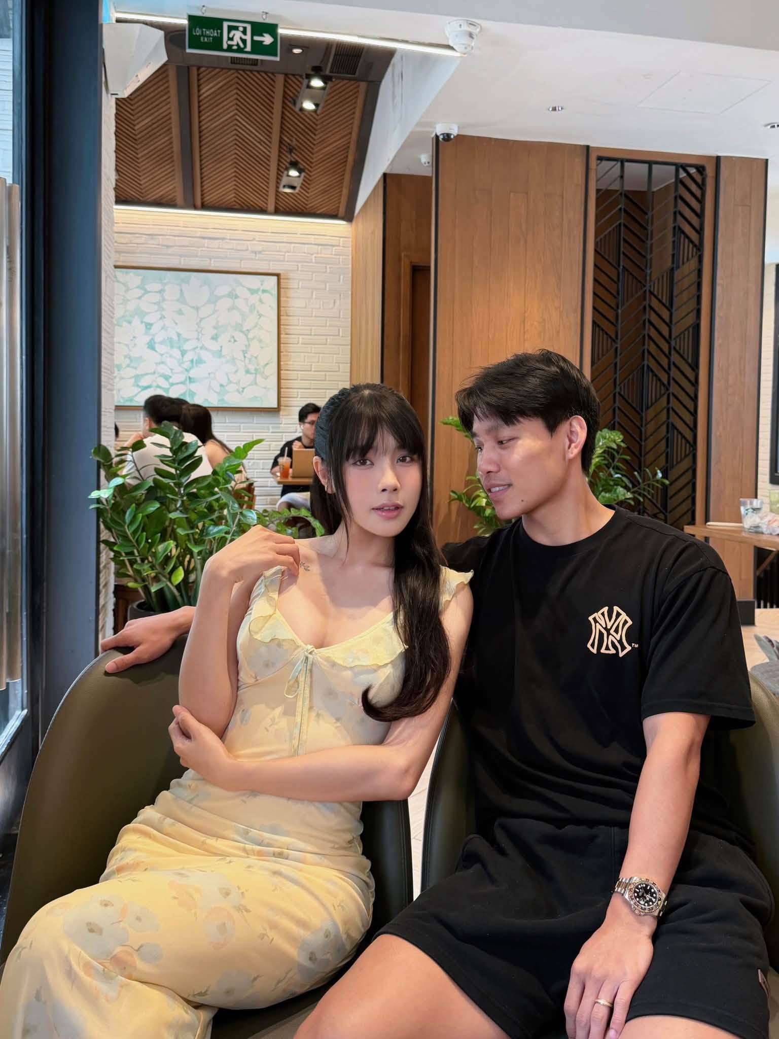 Mẹ đơn thân ở Ninh Bình từng có con gái riêng, lấy chàng trai tân nổi tiếng kém 3 tuổi, được đối xử không tin nổi- Ảnh 1.