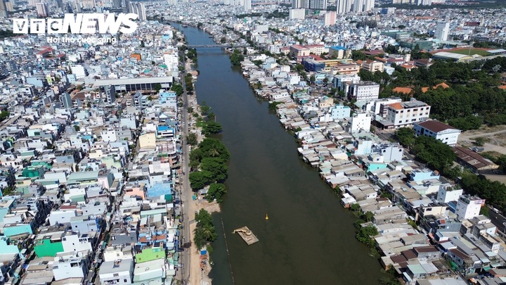 TP.HCM ưu tiên 500.000 tỷ đồng cho hơn 250 dự án cấp bách xóa kẹt xe, ngập nước- Ảnh 1.