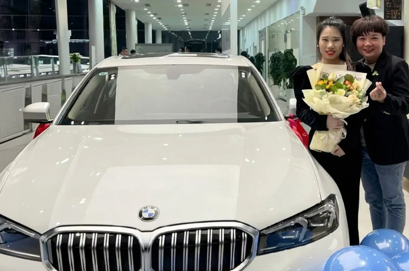 Thương nhân viên đi làm rét mướt, sếp chi tiền mua tặng ô tô- Ảnh 1.