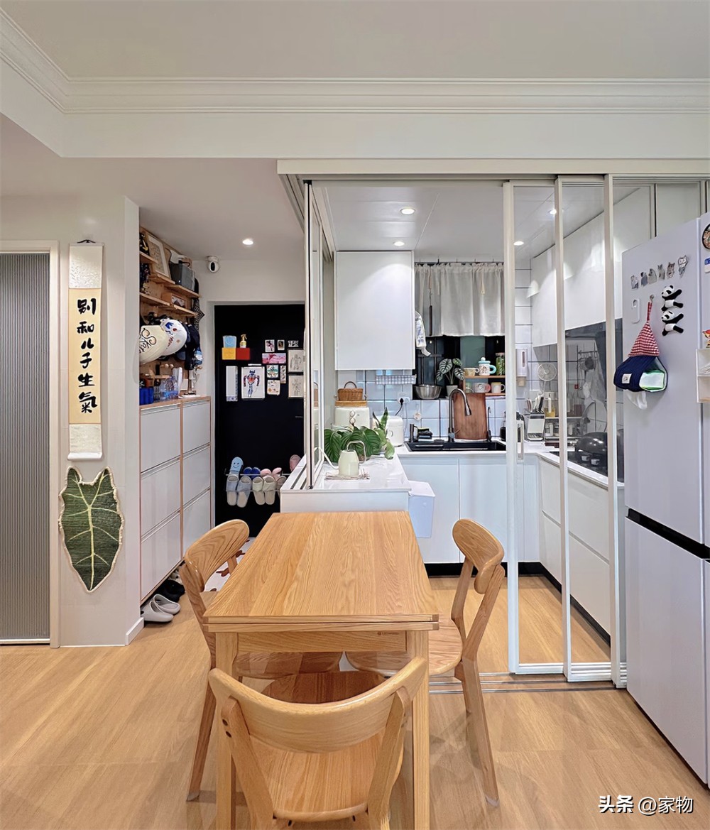 Căn hộ cũ 37m² ở trung tâm thành phố: Chia đôi phòng khách làm thêm phòng ngủ, gia đình 3 người vẫn sống thoải mái - Ảnh 10.