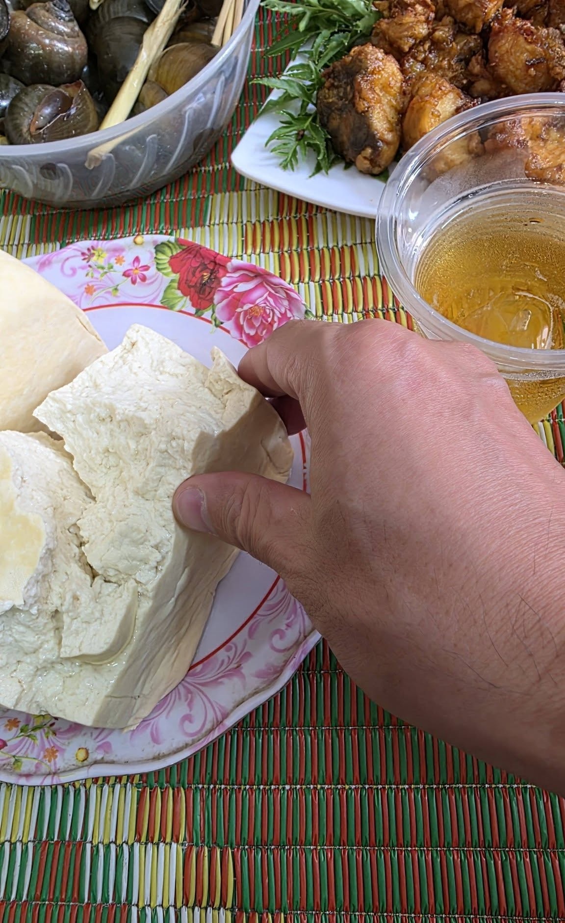 43 nghìn lượt tương tác cho bìa đậu "khổng lồ" của Cục trưởng Xuân Bắc- Ảnh 2.