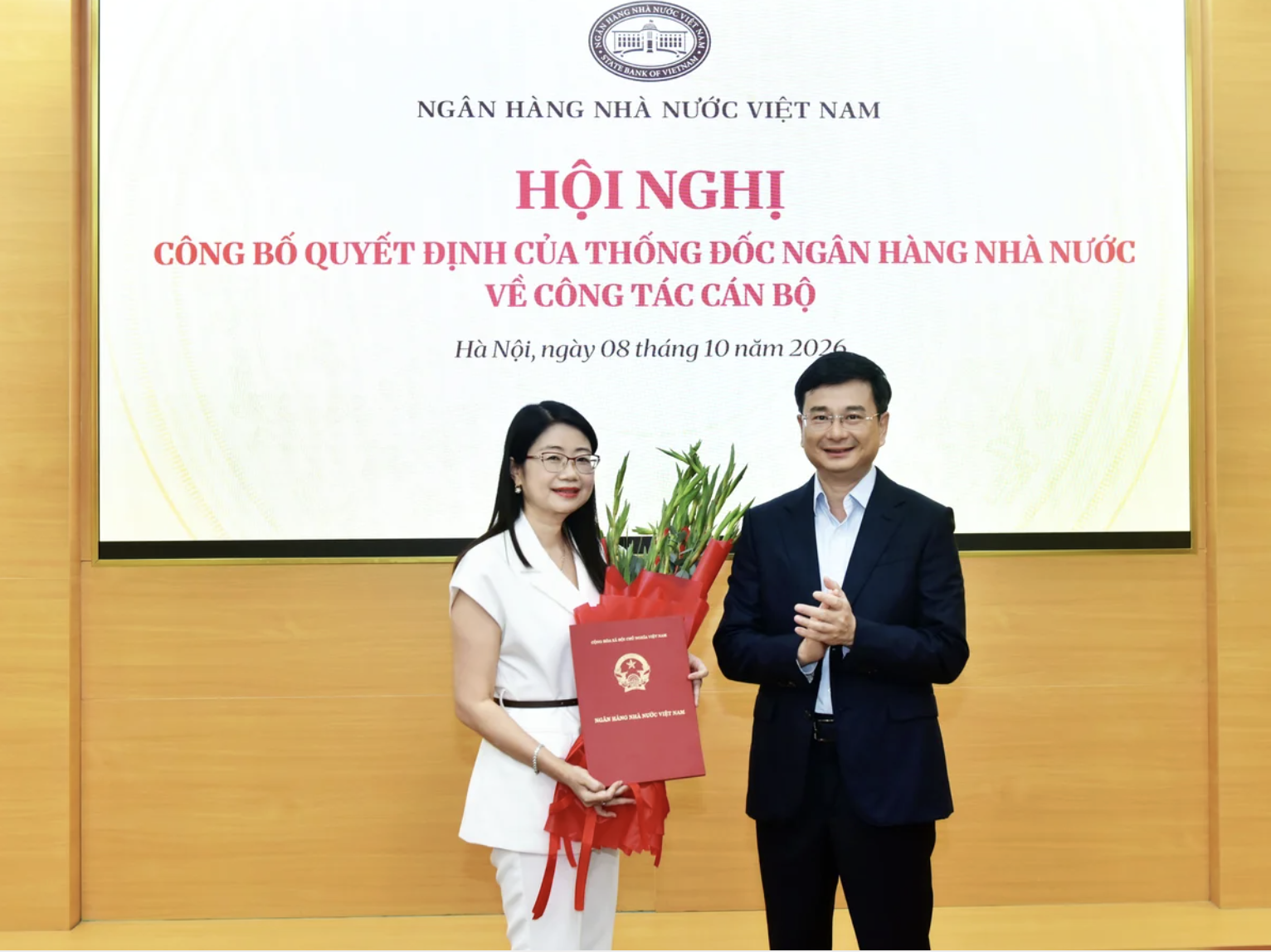 NHNN công bố quyết định điều động, bổ nhiệm Phó Giám đốc Sở Giao dịch - Ảnh 1.