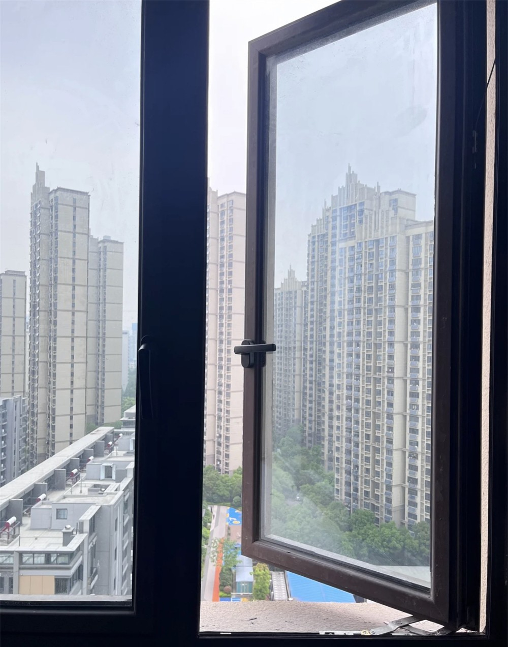 7 kinh nghiệm làm việc nhà được truyền từ đời trước nhưng giờ làm theo lại dễ phản tác dụng: Nhiều nhà vẫn tin là đúng - Ảnh 2.