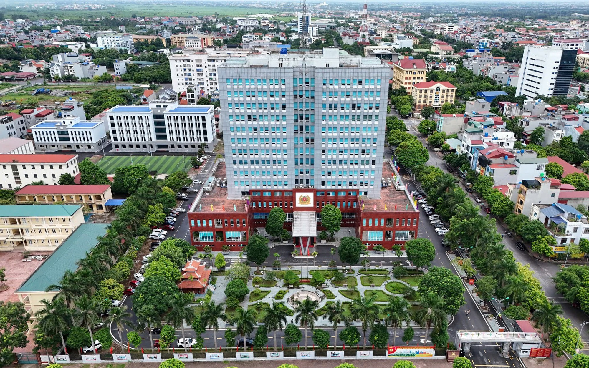 Thông báo mới từ Công an Hưng Yên tới hơn 2.000 cá nhân, hộ kinh doanh 