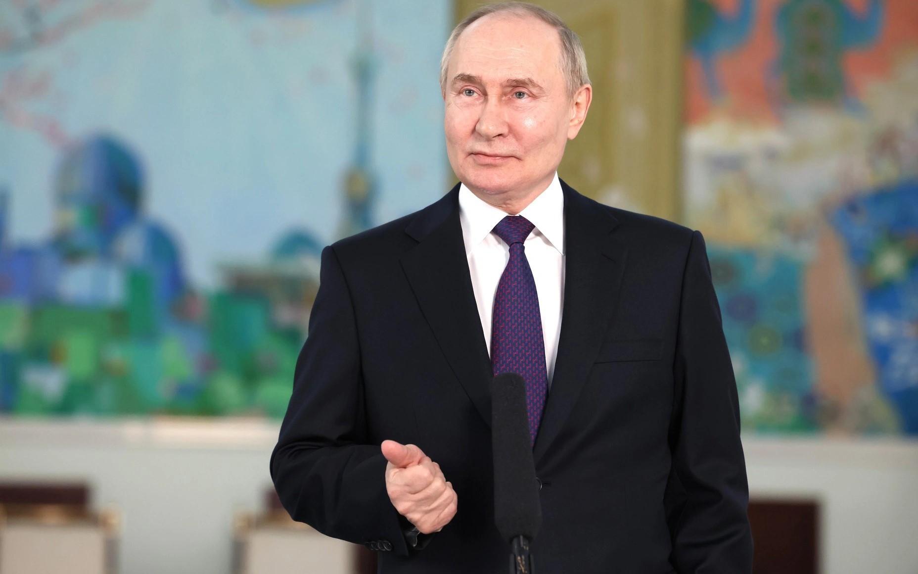 Tin cực vui: Tổng thống Nga Vladimir Putin chính thức ký sắc lệnh miễn visa du lịch cho người Việt từ 15/10