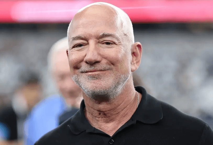 Tỷ phú Jeff Bezos: AI sẽ tạo ra kỷ nguyên các gia đình chỉ cần 1 người đi làm - Ảnh 1.