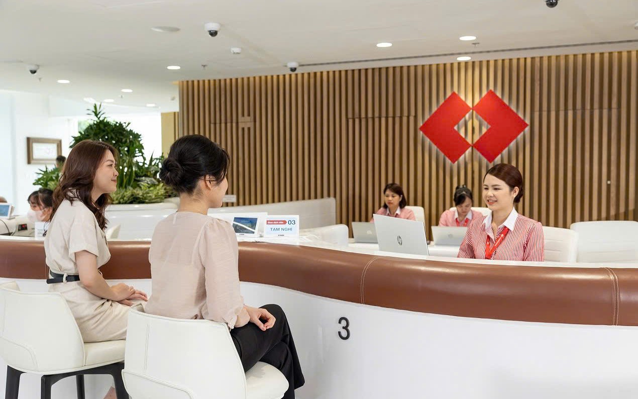 Techcombank được Ngân hàng Nhà nước chấp thuận tăng vốn thêm hơn 35.700 tỷ đồng, sẽ trở thành ngân hàng có vốn điều lệ cao nhất hệ thống