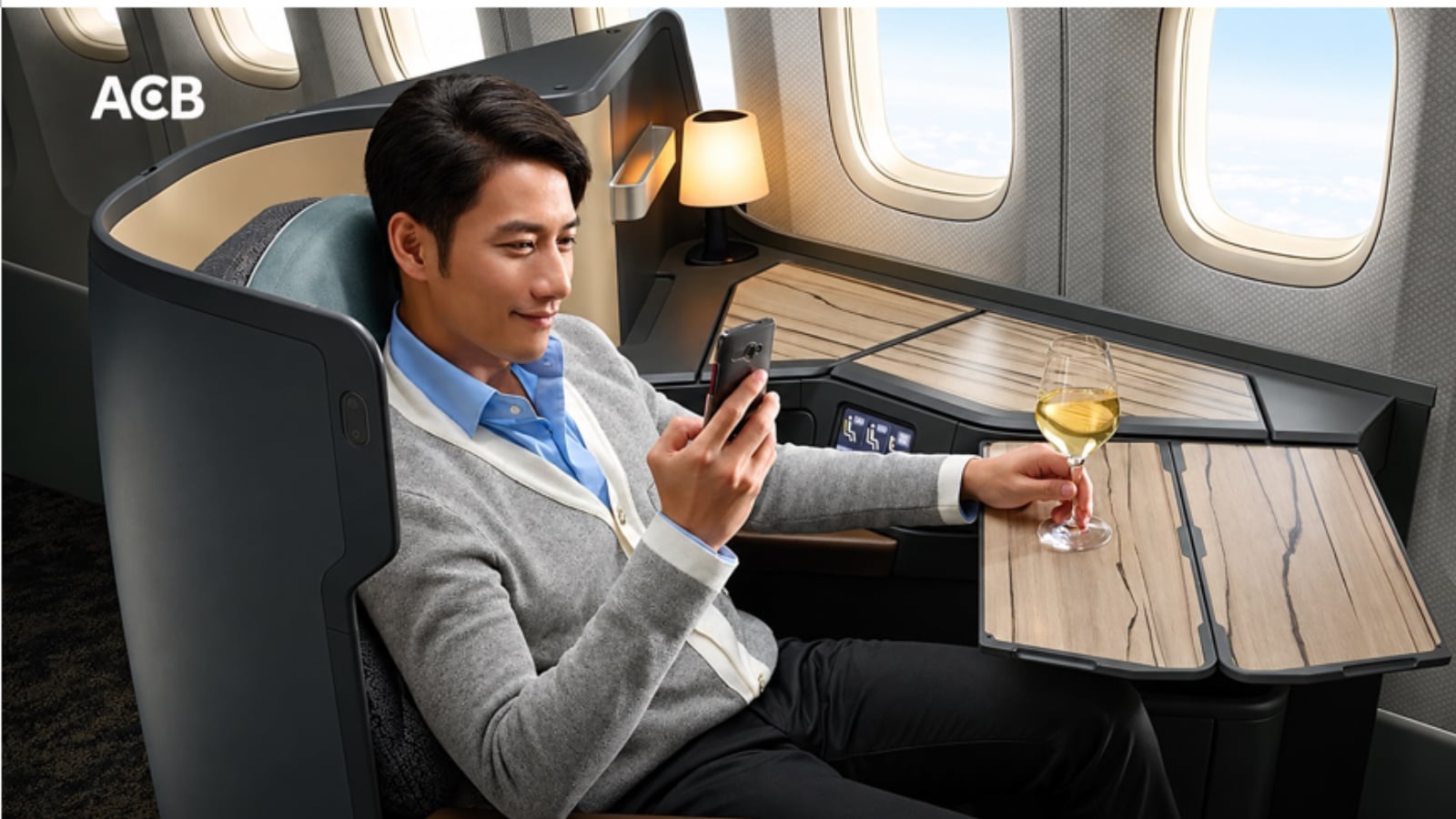 Từ ưu đãi giá vé đến VIP Care: Thêm đặc quyền bay cho khách hàng doanh nghiệp tại ACB - Ảnh 1.