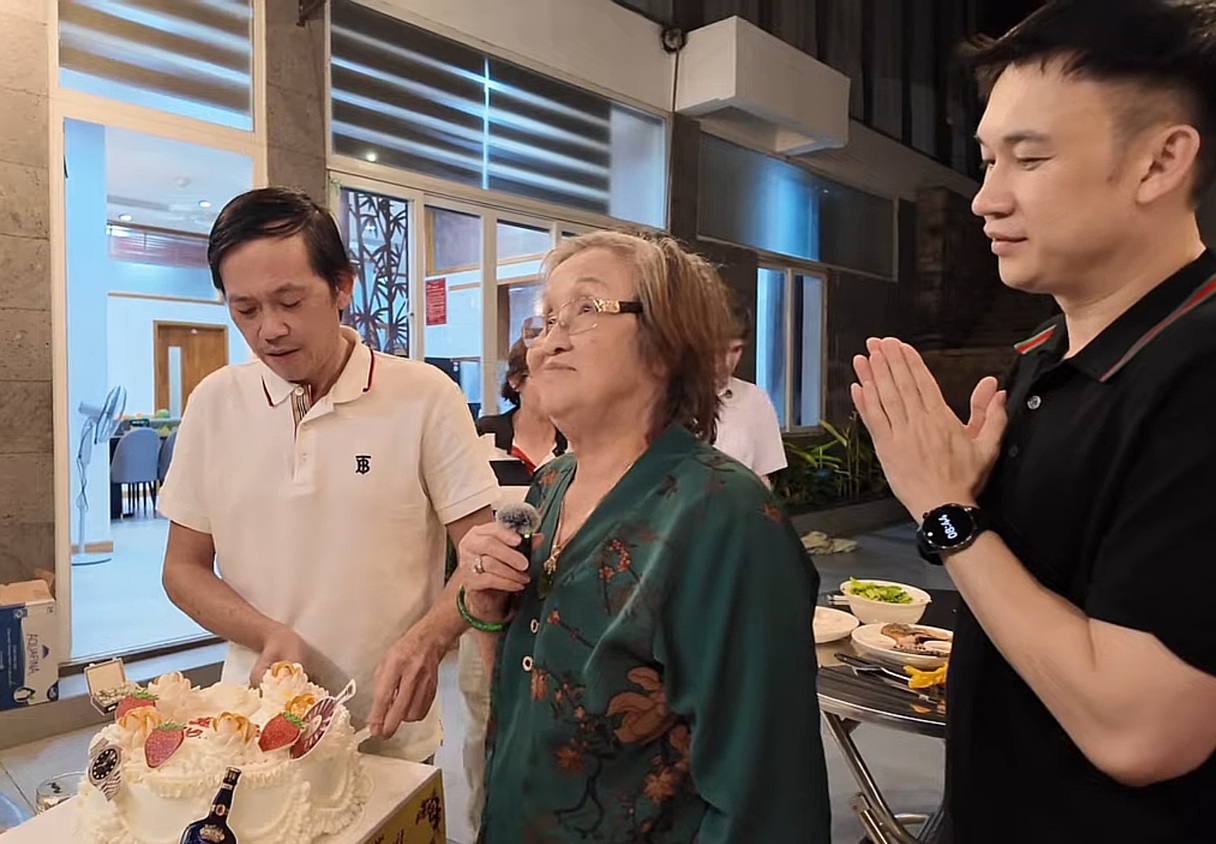 Tình hình mẹ ruột Hoài Linh sau khi cả nhà cuống cuồng gọi bác sĩ: "Đòi ăn hamburger"- Ảnh 2.
