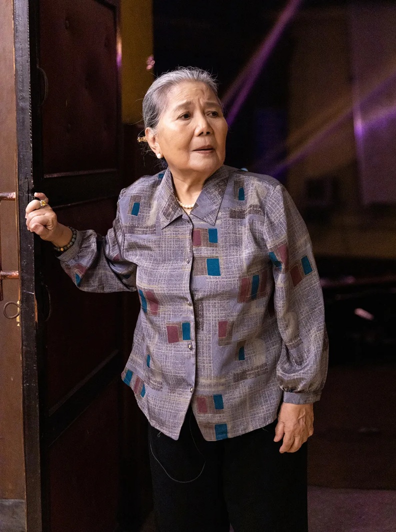 Nữ NSƯT 81 tuổi phải nuôi 2 cháu nội: "Trách nhiệm trên vai tôi rất nặng"- Ảnh 2.