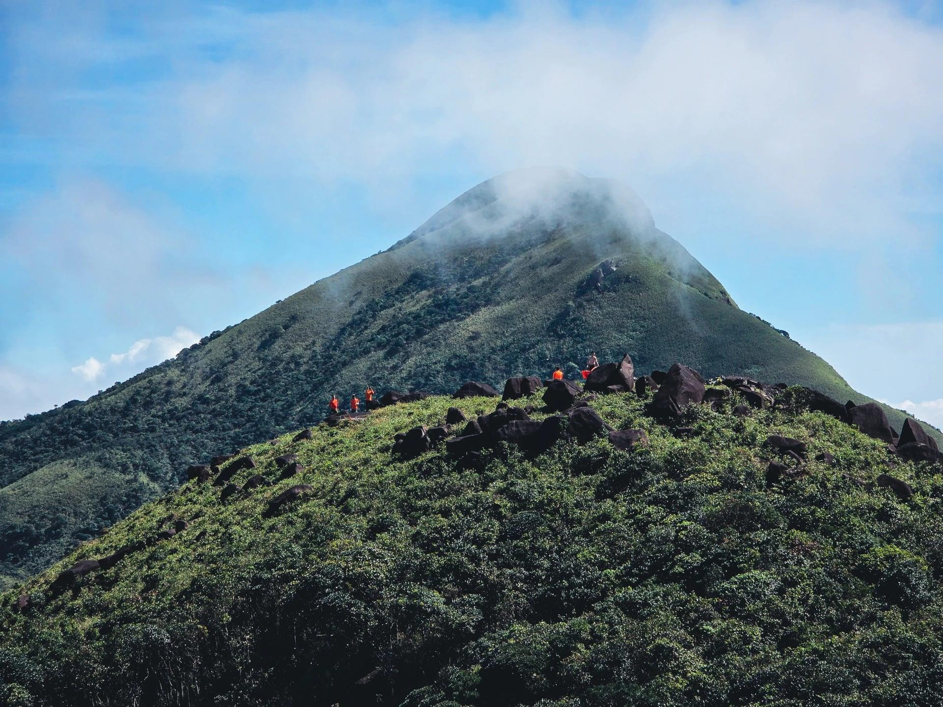 Siêu quần thể “Bà Nà Hills thứ 2” do Sun Group đầu tư nằm trên ngọn núi cao 1.000m dự kiến khởi công ngay trong tháng này- Ảnh 1.
