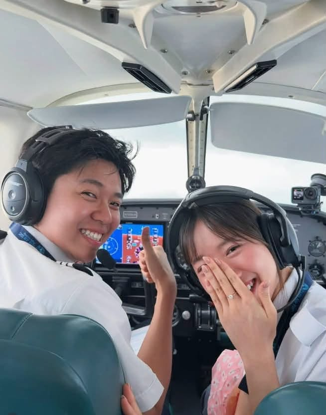 Cơ phó SN 2001 vừa cầu hôn bạn gái trên máy bay riêng ở Mỹ, từ bỏ Đại học Bách Khoa để theo nghề hiện tại - Ảnh 2.