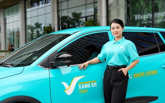 Ông Phạm Nhật Minh Hoàng: Tài xế nữ của Green SM được giảm ngày công, tặng 500.000 đồng khi sinh con
