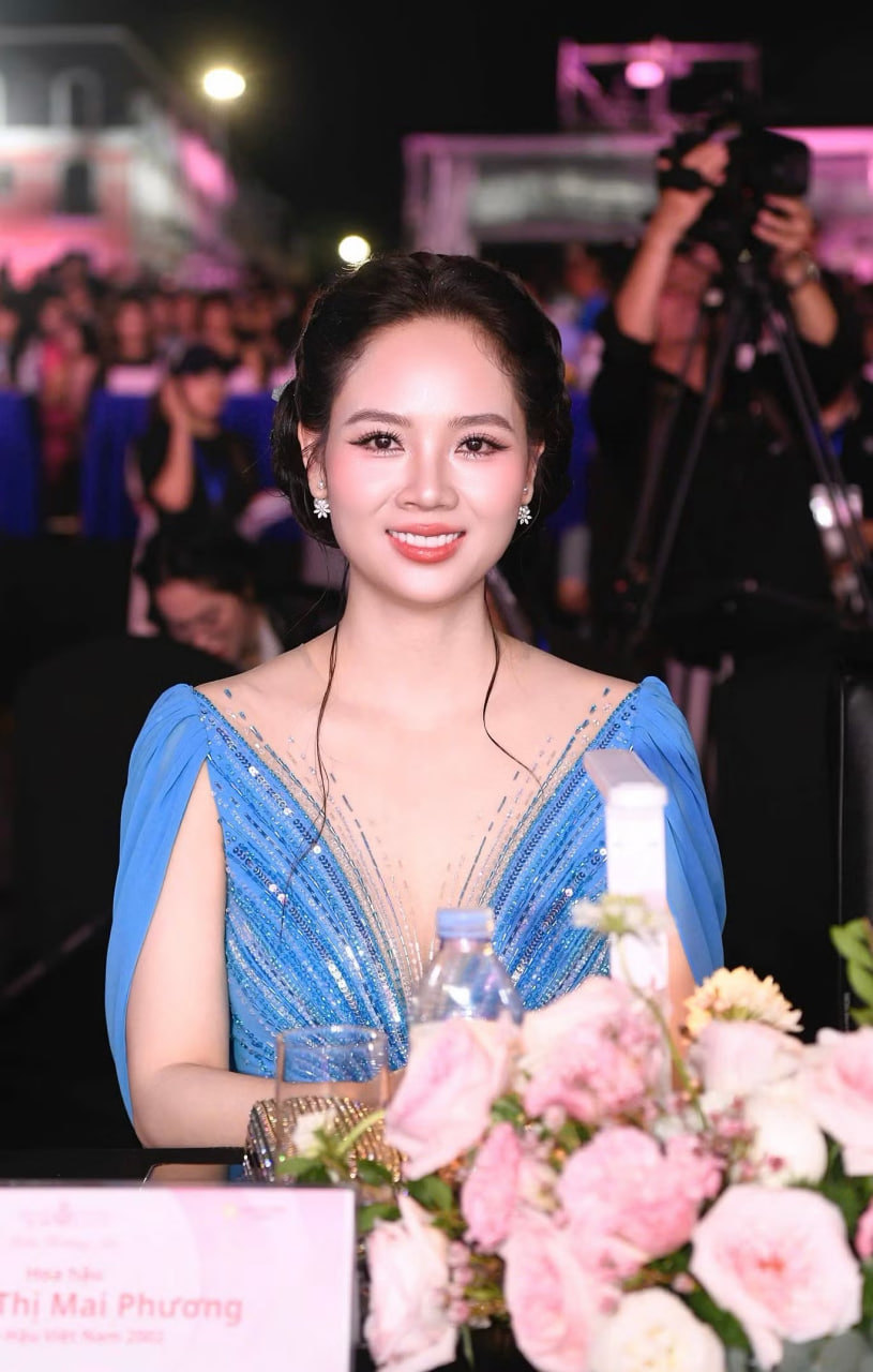 "Chánh cung" đầu tiên của Việt Nam đi thi quốc tế, nhan sắc sau 24 năm gây ngỡ ngàng- Ảnh 2.