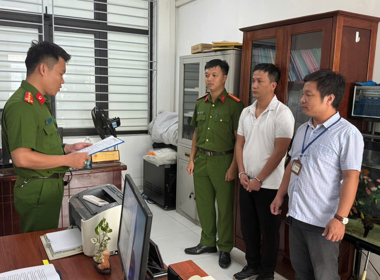 Công an điều tra 41 lần chuyển khoản 2,58 tỷ đồng: Bắt giam Phạm Xuân Thưởng SN 1986 - Ảnh 1.