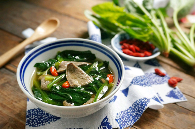 Việt Nam có thứ rau dân dã, rẻ bèo: Là thực phẩm vàng cho mắt chẳng kém cà rốt - Ảnh 2.