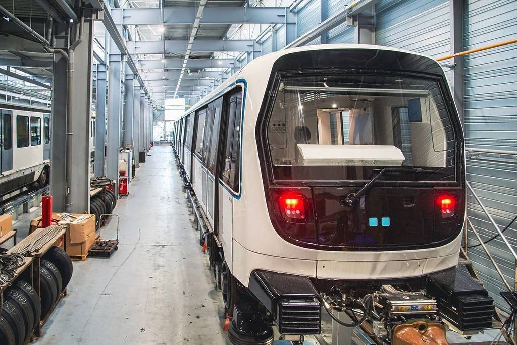Đúng 13 ngày, Vingroup "bỏ túi" tốc độ 350km/h của Đức, 200 "thiết mã" từ Pháp: Tàu điện Made in Vietnam đã trong tầm tay?- Ảnh 3.