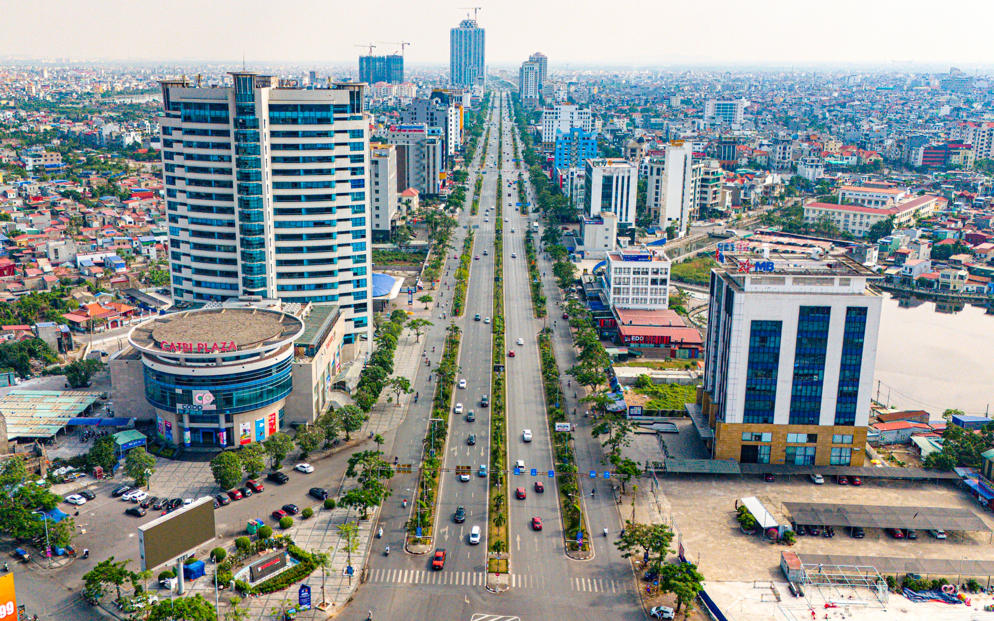 Thành phố nhỏ nhất Việt Nam dự kiến dùng gần 4.600 ha đất đối ứng cho tuyến đường hơn 43.700 tỷ đồng nối cảng Lạch Huyện với sân bay 5 sao, top 10 thế giới
