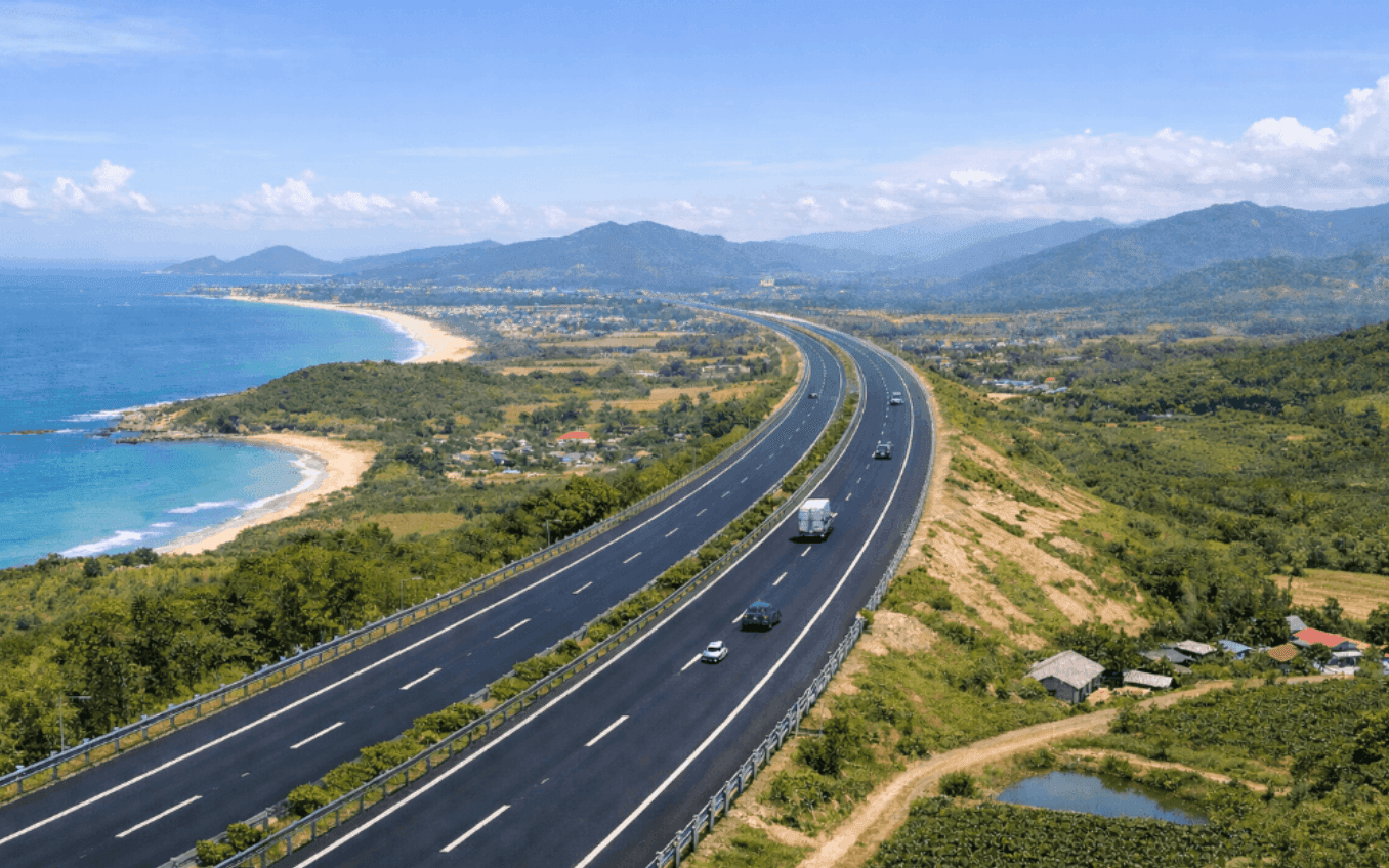 Tin mới nhất về tuyến cao tốc dài 125km, vốn hơn 33.500 tỷ đồng, có 9 nút giao và 63 cây cầu, kết nối trực tiếp Tây Nguyên với biển