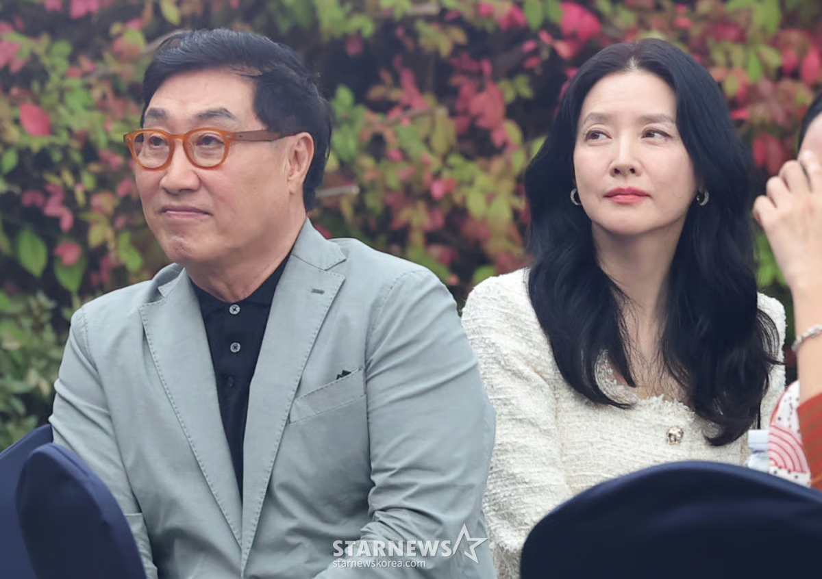 Tận mắt thấy nhan sắc “Nàng Dae Jang Geum” Lee Young Ae ngoài đời mà ngớ cả người- Ảnh 2.