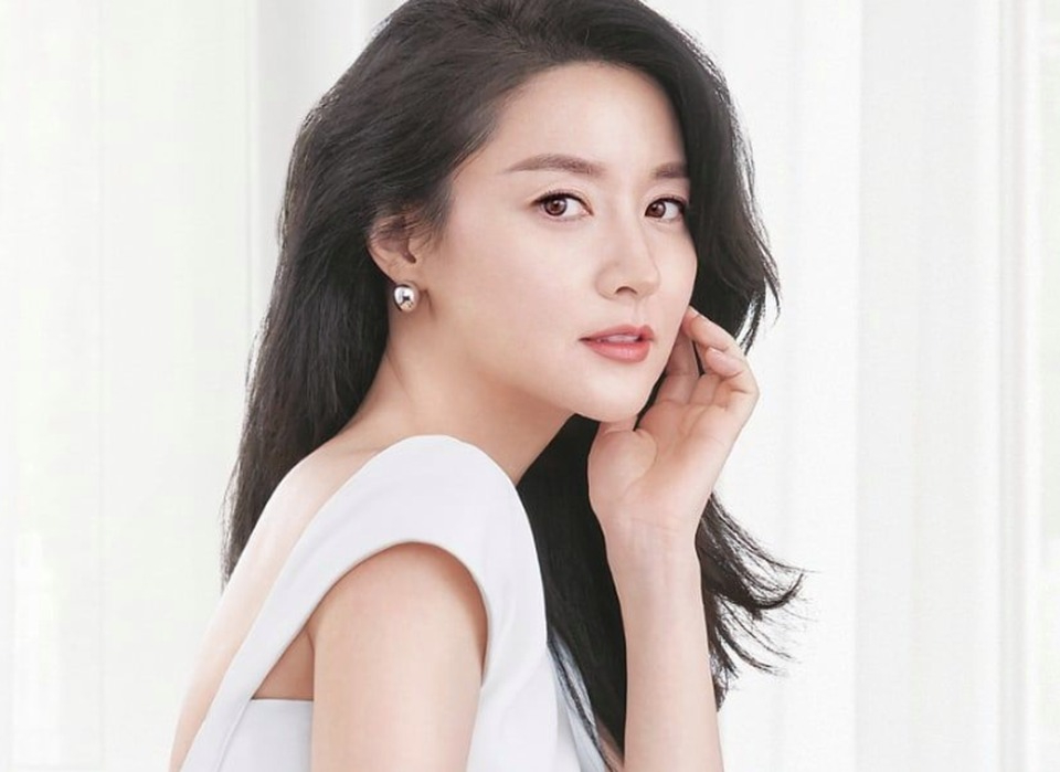 Tận mắt thấy nhan sắc “Nàng Dae Jang Geum” Lee Young Ae ngoài đời mà ngớ cả người- Ảnh 6.
