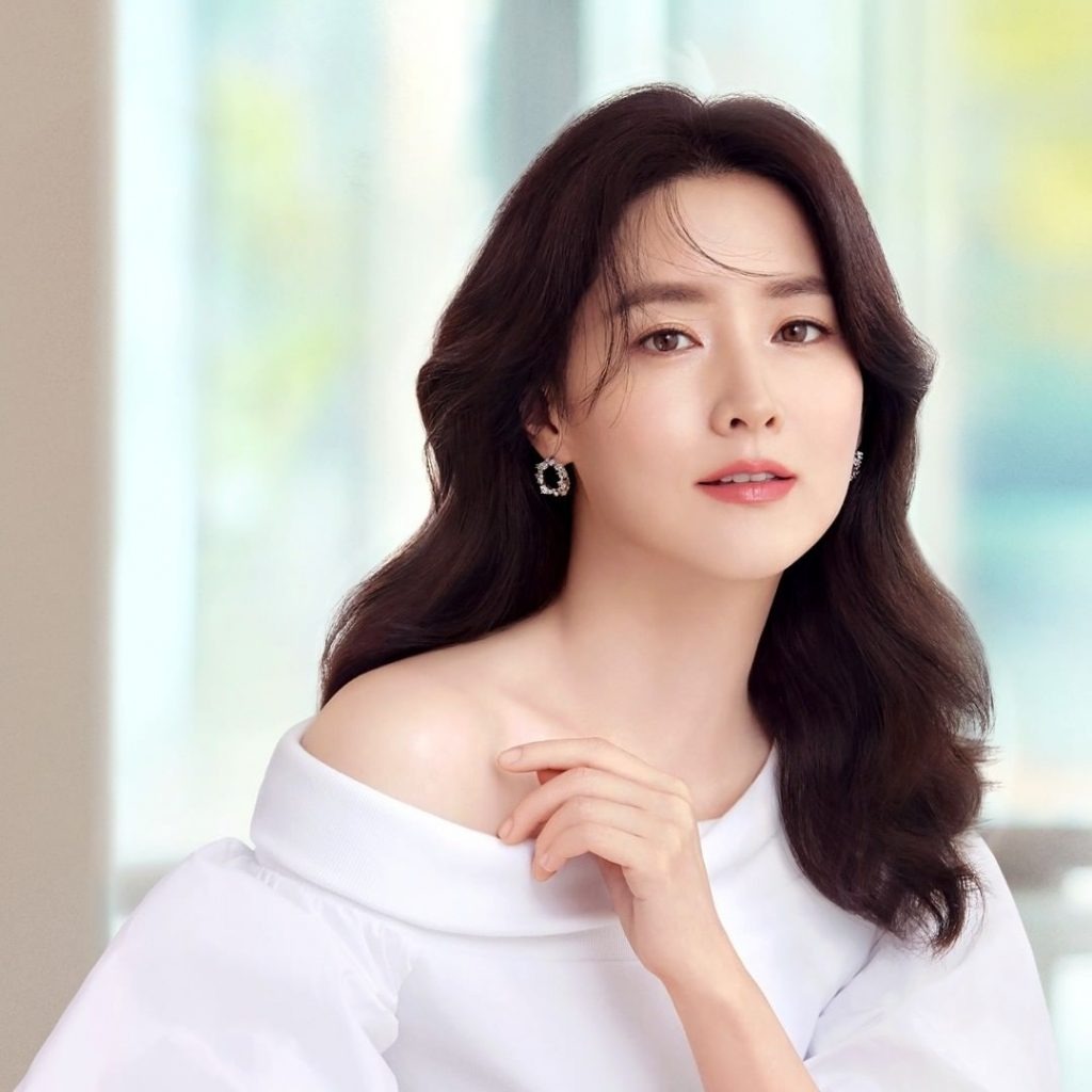 Tận mắt thấy nhan sắc “Nàng Dae Jang Geum” Lee Young Ae ngoài đời mà ngớ cả người- Ảnh 7.
