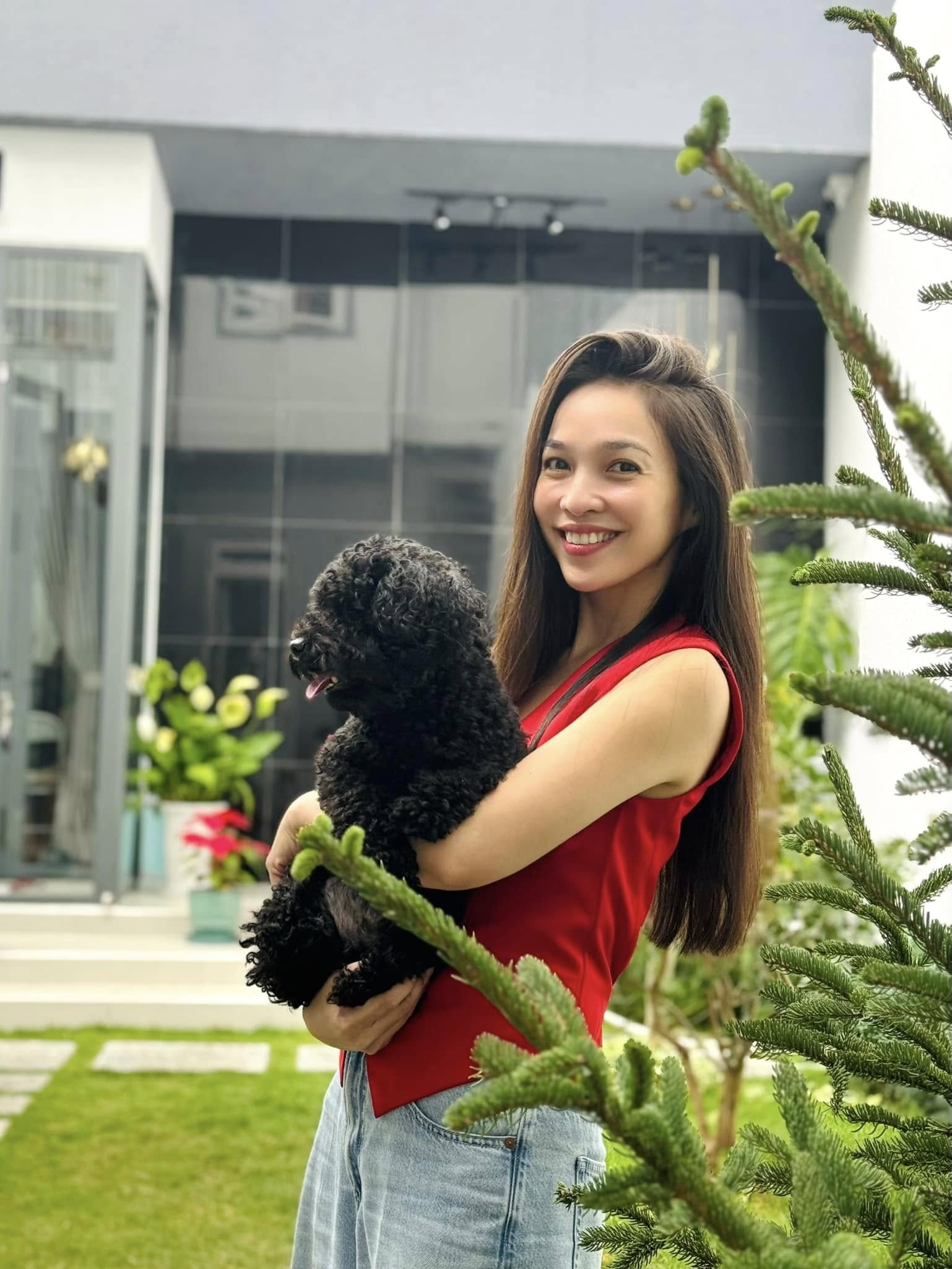 Nữ nghệ sĩ đình đám U50 bán quần áo ở đường Nguyễn Trãi, TP.HCM- Ảnh 2.