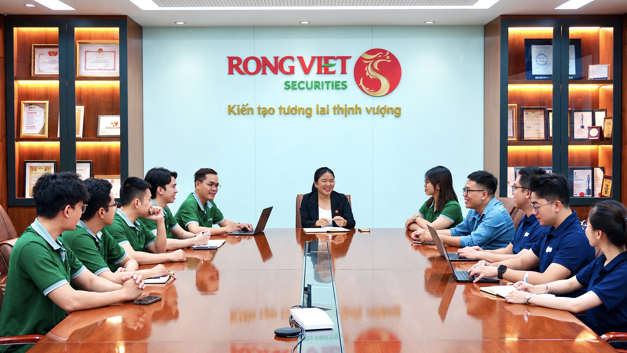 Gần 47.000 lượt truy vấn: VDSC cùng eCloudvalley ứng dụng AI nâng cao trải nghiệm đầu tư - Ảnh 1. Gần 47.000 lượt truy vấn: VDSC cùng eCloudvalley ứng dụng AI nâng cao trải nghiệm đầu tư - Ảnh 1.