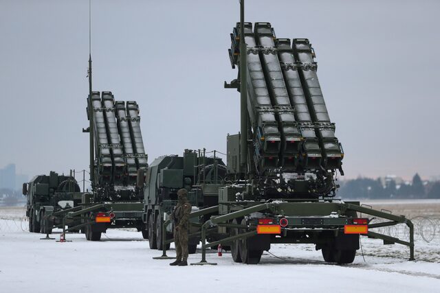 Ukraine cạn tên lửa Patriot, Kiev đối mặt 3 sức ép: Ông Zelensky liên tiếp cầu viện, Nga lên tiếng- Ảnh 1. Ukraine cạn tên lửa Patriot, Kiev đối mặt 3 sức ép: Ông Zelensky liên tiếp cầu viện, Nga lên tiếng- Ảnh 1.