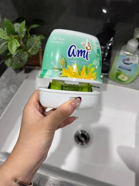 Lời khuyên cho những gia đình đang đặt sáp thơm trong nhà vệ sinh - Ảnh 1.