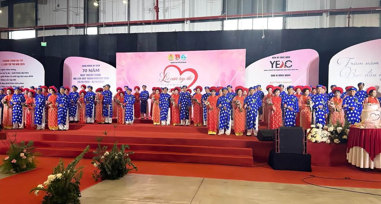Chủ tiệm vàng nổi tiếng TP.HCM tặng 104 chiếc nhẫn cho những người chưa từng quen biết- Ảnh 2.