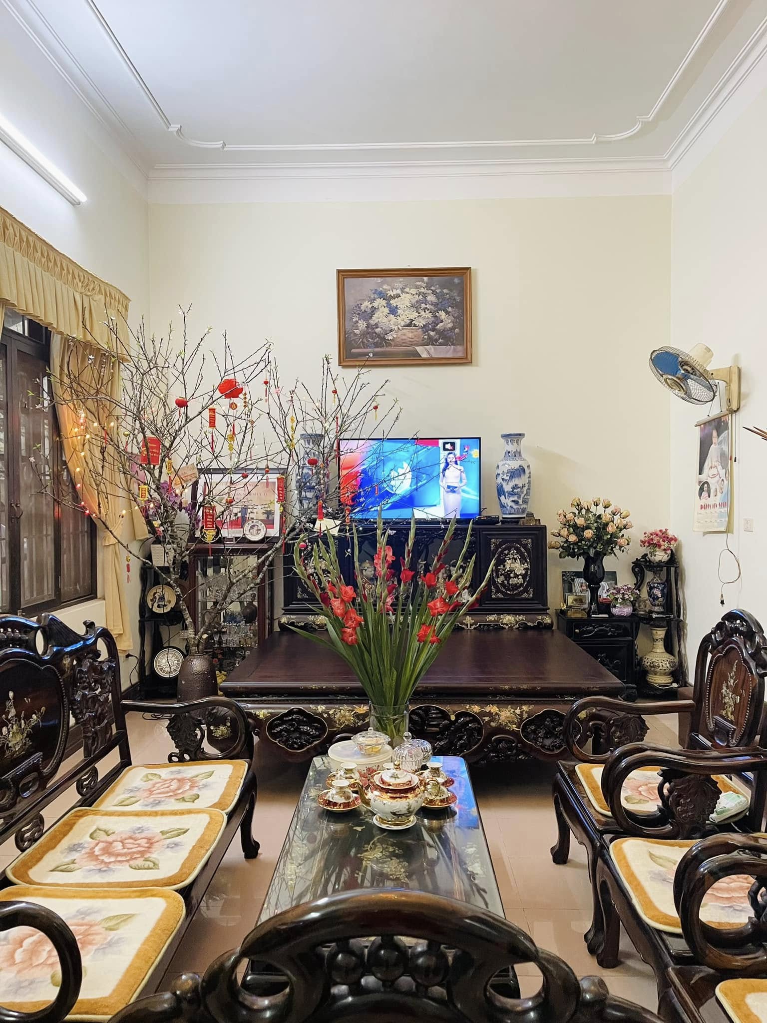 Nữ NSƯT cưới chồng kém 9 tuổi, U60 vẫn trẻ đẹp, sống bình yên trong căn nhà 3 tầng ở Hà Nội- Ảnh 10.