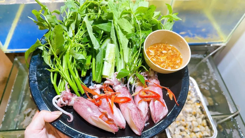 Phát hiện làng chài ở Việt Nam chỉ có điện 4 tiếng/ngày, hải sản đánh bắt ăn trong ngày vì không có tủ lạnh- Ảnh 6.