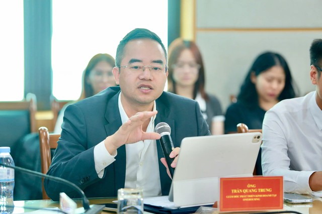 'Khi nào người dân không còn ưu tiên gửi tiết kiệm, bất động sản mới có cơ hội phục hồi rõ nét' - Ảnh 2.