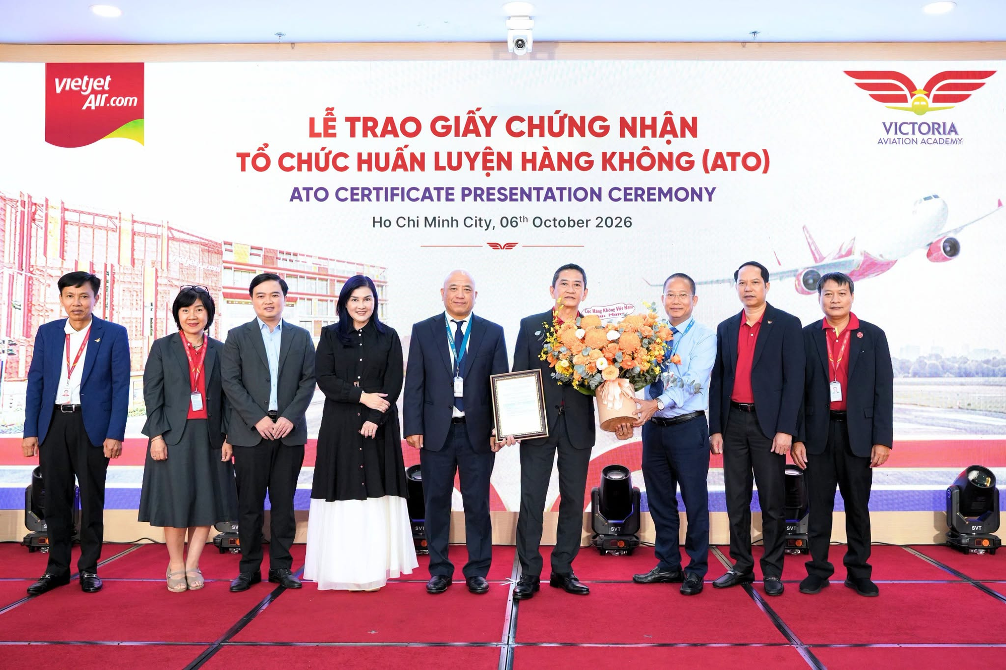Đằng sau học viện tiến sĩ Nguyễn Thị Phương Thảo duy trì suốt 14 năm: Trao cơ hội tới Mỹ, Úc, châu Âu cho hàng trăm ngàn người, vừa đón tin vui lớn sau cuộc tái cấu trúc - Ảnh 7.