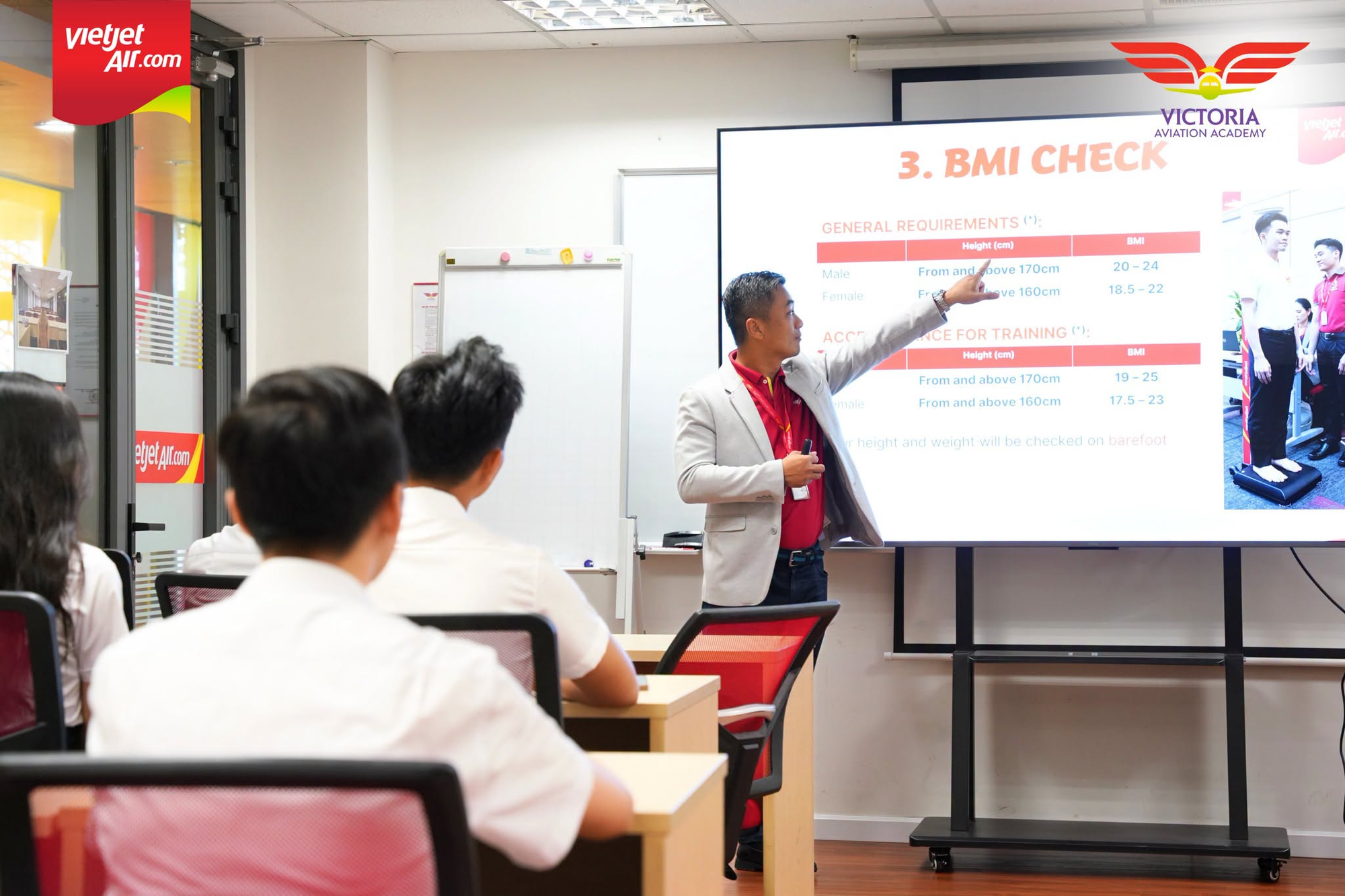 Hôm qua - 17/10, tỷ phú Nguyễn Thị Phương Thảo tuyển thêm 100 nhân sự mới về làm việc, đánh giá qua 6 bước, người không có kinh nghiệm cũng được ứng tuyển, lương lên tới 30 triệu đồng/tháng- Ảnh 2.