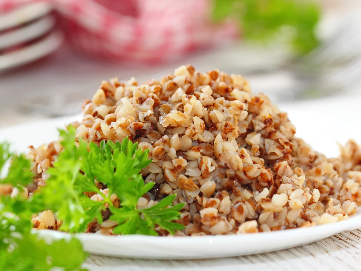Trường Y Harvard công bố 11 loại thực phẩm tuyệt vời giúp giảm cholesterol xấu: Cà tím, yến mạch và các loại đậu đều có mặt - Ảnh 9.