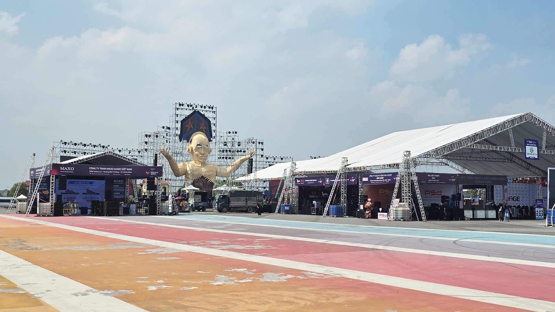 PLASE Show Hà Nội 2026 trở lại với quy mô lớn: 61 khu trưng bày, 26 vị trí trình diễn, loạt thương hiệu quốc tế hội tụ- Ảnh 12. PLASE Show Hà Nội 2026 trở lại với quy mô lớn: 61 khu trưng bày, 26 vị trí trình diễn, loạt thương hiệu quốc tế hội tụ- Ảnh 12.