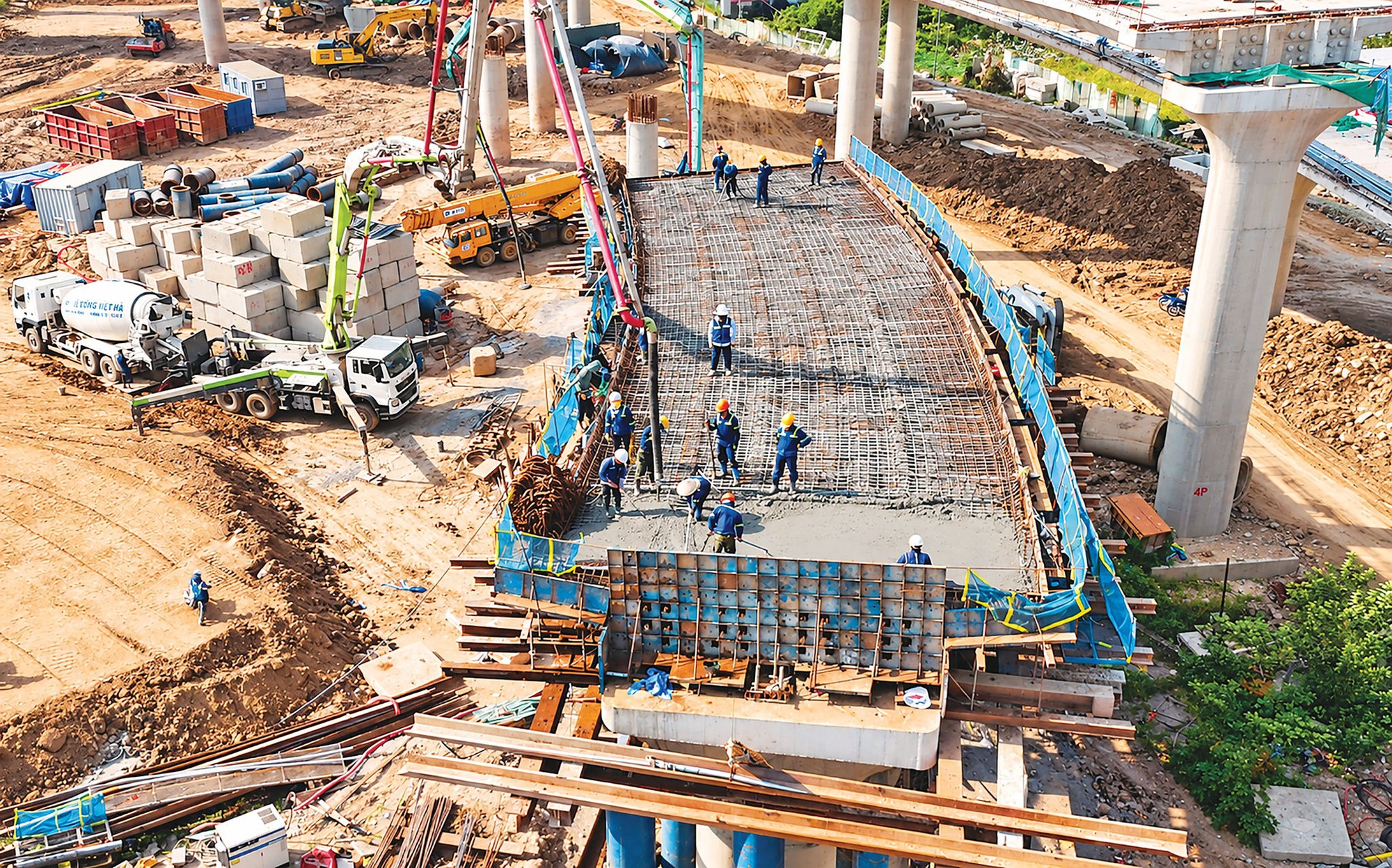 Tích cực thi công nút giao Vành đai 3,5 - Đại lộ Thăng Long- Ảnh 7.