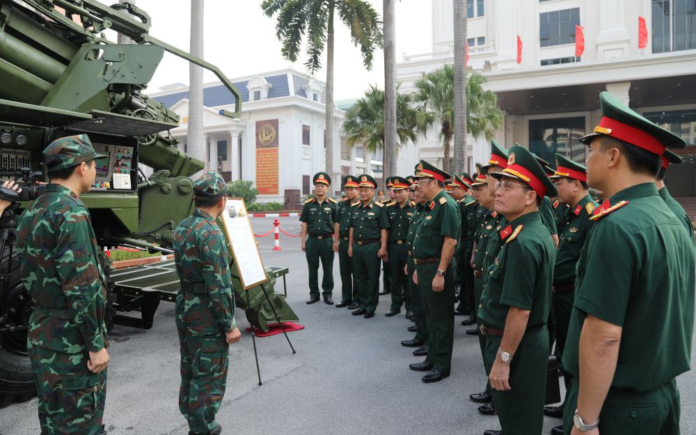 Viettel nhận nhiệm vụ khẩn trương hoàn thiện hệ thống pháo tự hành