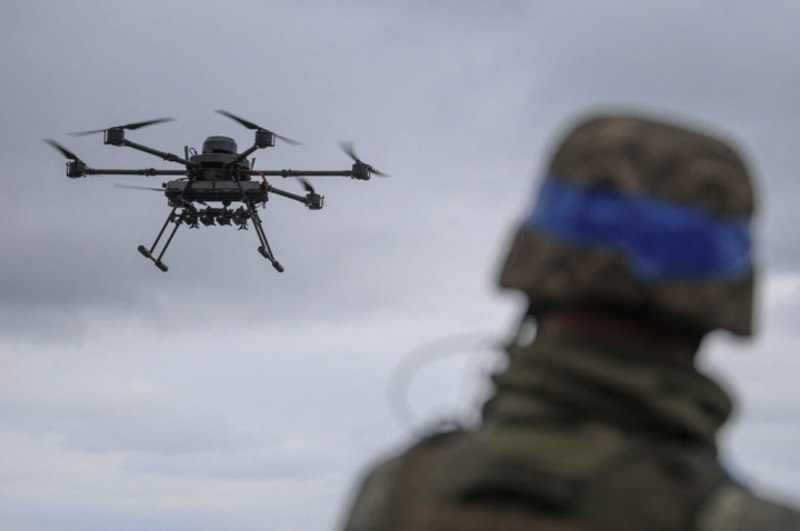 Mỹ siết Starlink, UAV của Ukraine hụt hơi trên chiến trường- Ảnh 1. Mỹ siết Starlink, UAV của Ukraine hụt hơi trên chiến trường- Ảnh 1.