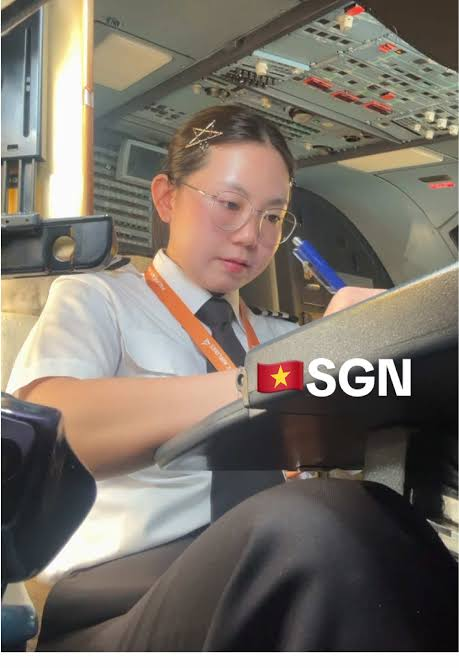 Nữ cơ phó SN 1996 được gia đình góp gần 5 tỷ đồng cho đi học lái máy bay, nói sự thật về thu nhập của phi công - Ảnh 4.