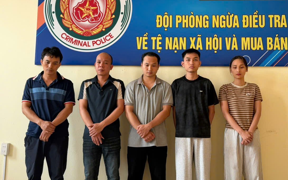 Công an đang điều tra các giao dịch chuyển khoản từ 10 triệu đồng tại BIDV, Vietcombank, VietinBank, MB,...: Hai người sinh năm 1993, 2000 đã bị khởi tố