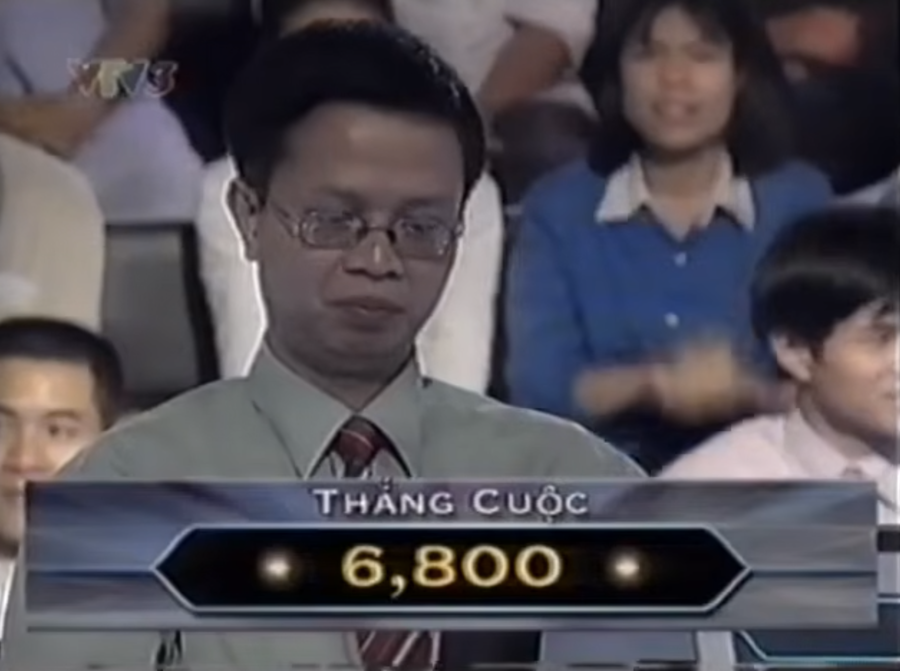 Người chơi đầu tiên trong lịch sử Ai Là Triệu Phú mang về số tiền thưởng là bao nhiêu? - Ảnh 2.