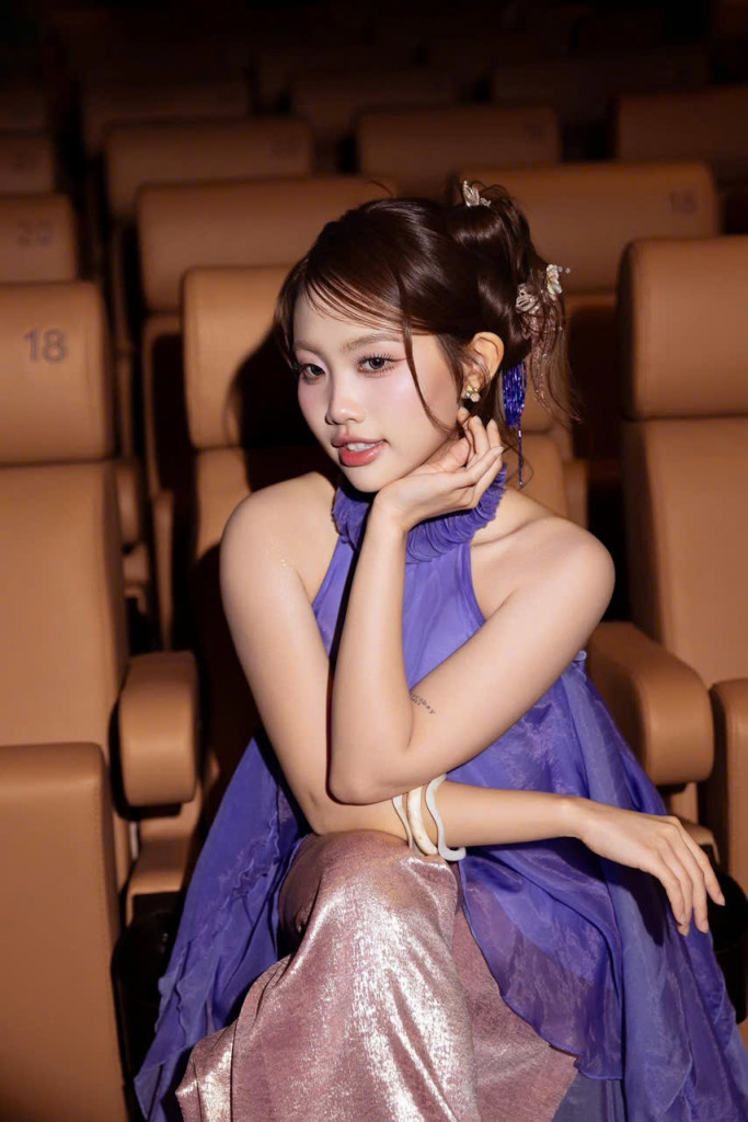Cô gái quê TP.HCM 19 tuổi tự lập công ty, làm show miễn phí, liên tục được khen thưởng cấp quốc gia- Ảnh 1.