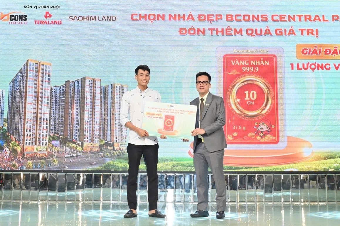 Bcons Central Park giữa trung tâm Biên Hòa thu hút hàng trăm người ngày ra mắt - Ảnh 1.