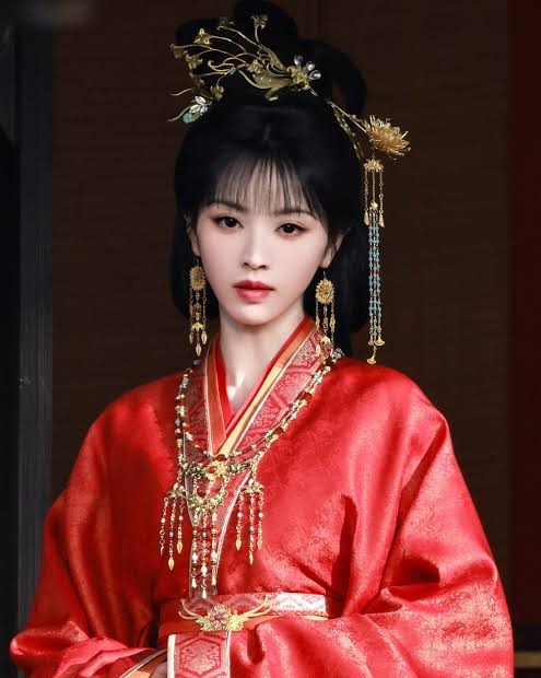 "Ác nữ" phim cổ trang đang gây sốt màn ảnh: Visual ngoài đời ngọt sâu răng, mặc đẹp đúng gu hội bánh bèo- Ảnh 2.
