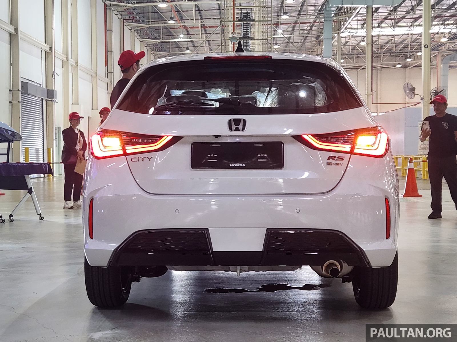 Honda City Hatchback nhiều người Việt mong chờ ra mắt: Màn 10inch ngay từ bản base, thêm loạt công nghệ an toàn chưa có trên City 'bản Việt' - Ảnh 3.
